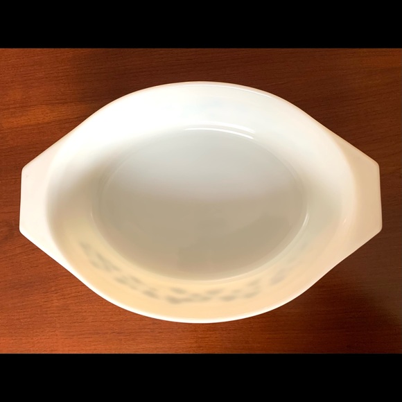 Vintage Pyrex 2.5 Qt oval casserole dish model #045 Gold Acorn Oak Leaf pattern - Picture 5 of 11